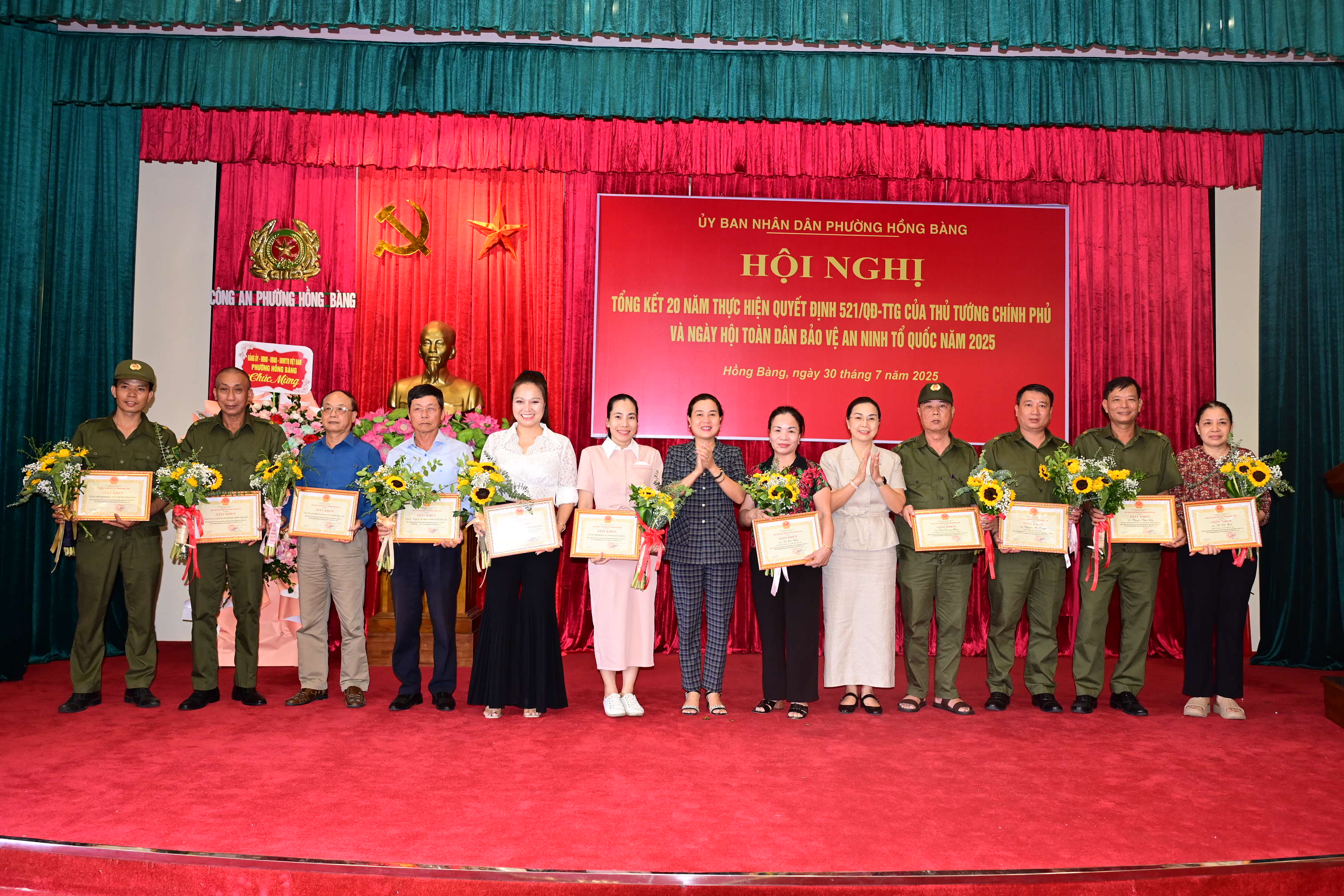 Phường Hồng Bàng: Khen thưởng 6 tập thể, 6 cá nhân xuất sắc trong “Ngày hội toàn dân bảo vệ An ninh Tổ quốc